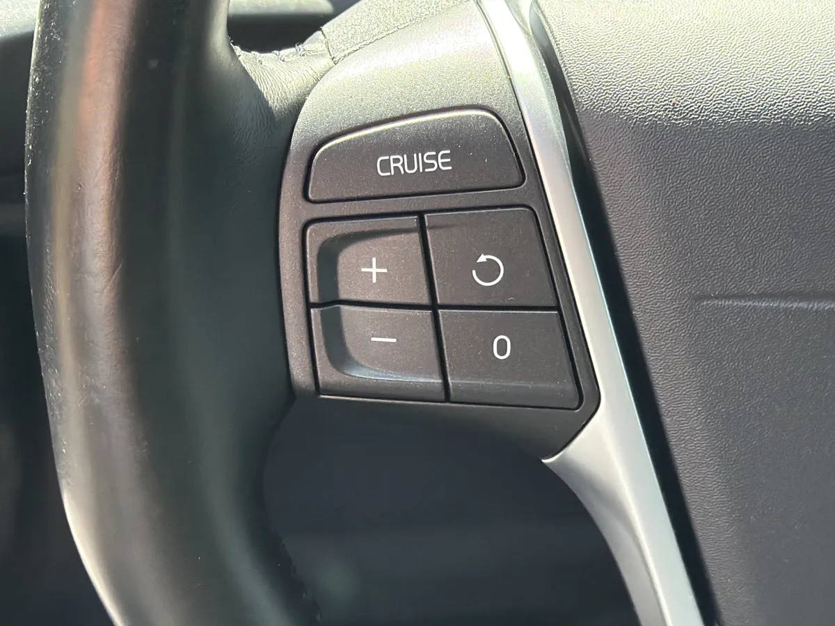 2018 Volvo S60 Inscription thumbnail 18