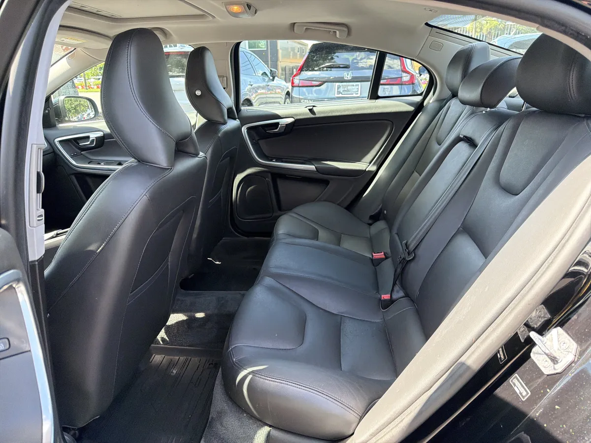 2018 Volvo S60 Inscription thumbnail 30