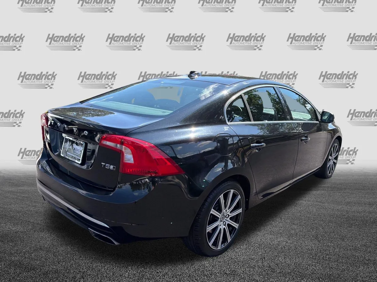 2018 Volvo S60 Inscription thumbnail 9