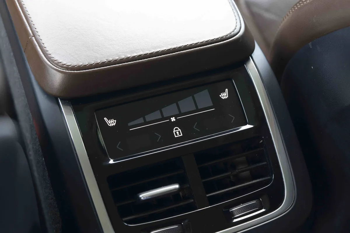 2018 Volvo XC90 Inscription thumbnail 39