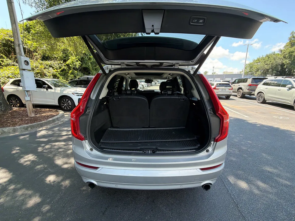 2018 Volvo XC90 Momentum thumbnail 21