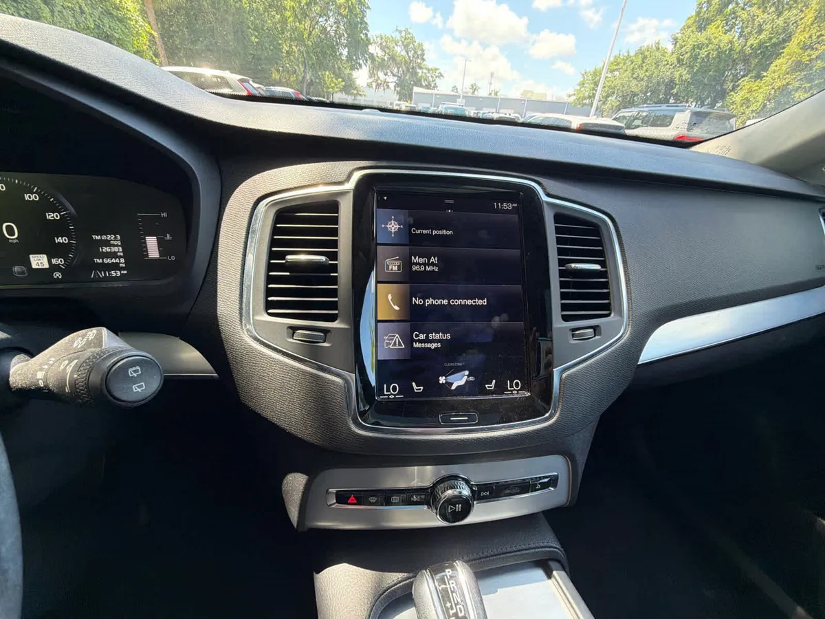 2018 Volvo XC90 Momentum thumbnail 27