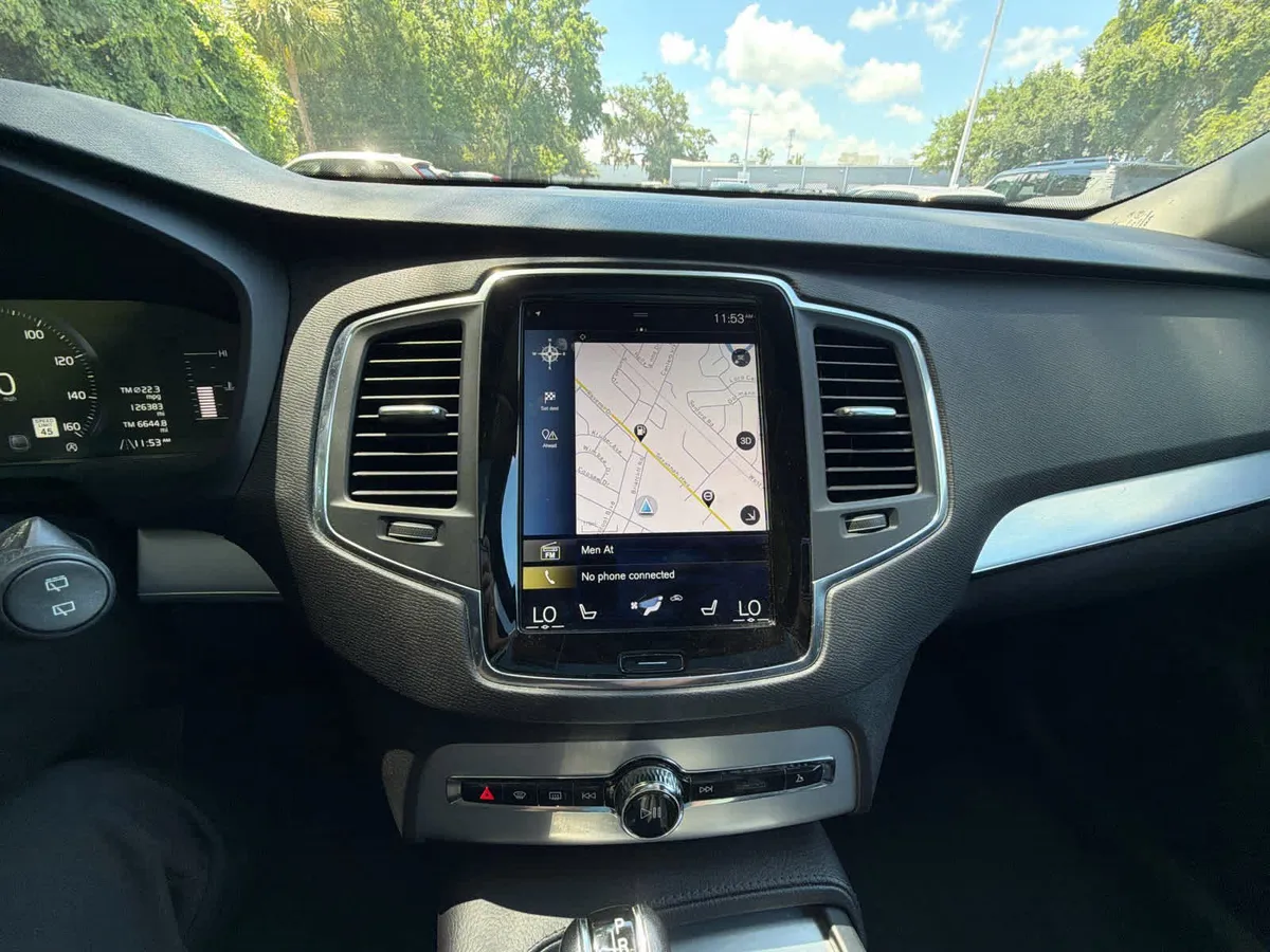 2018 Volvo XC90 Momentum thumbnail 28