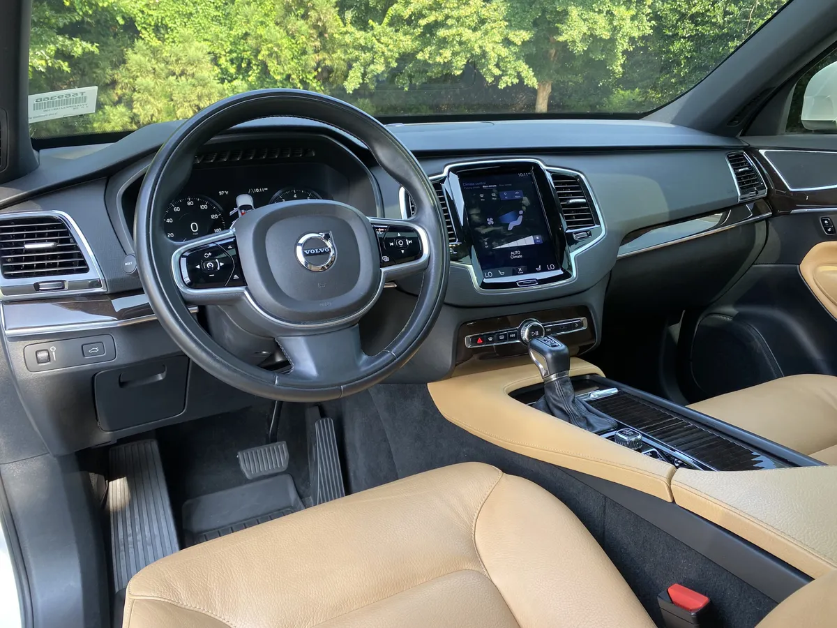 2018 Volvo XC90 Momentum thumbnail 30