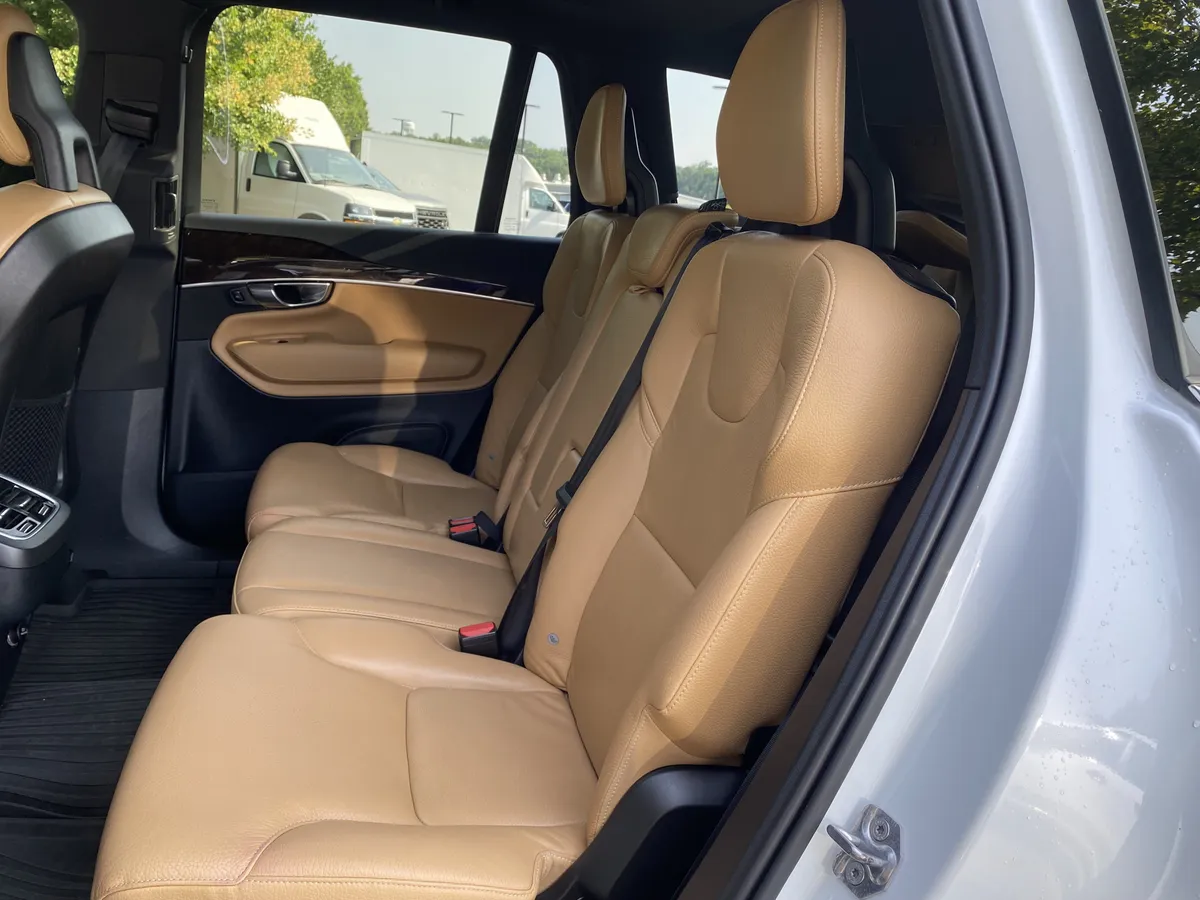 2018 Volvo XC90 Momentum thumbnail 33