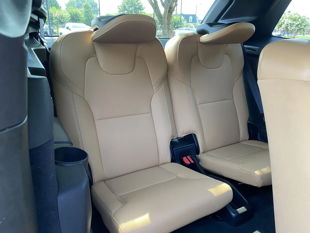 2018 Volvo XC90 Momentum thumbnail 34