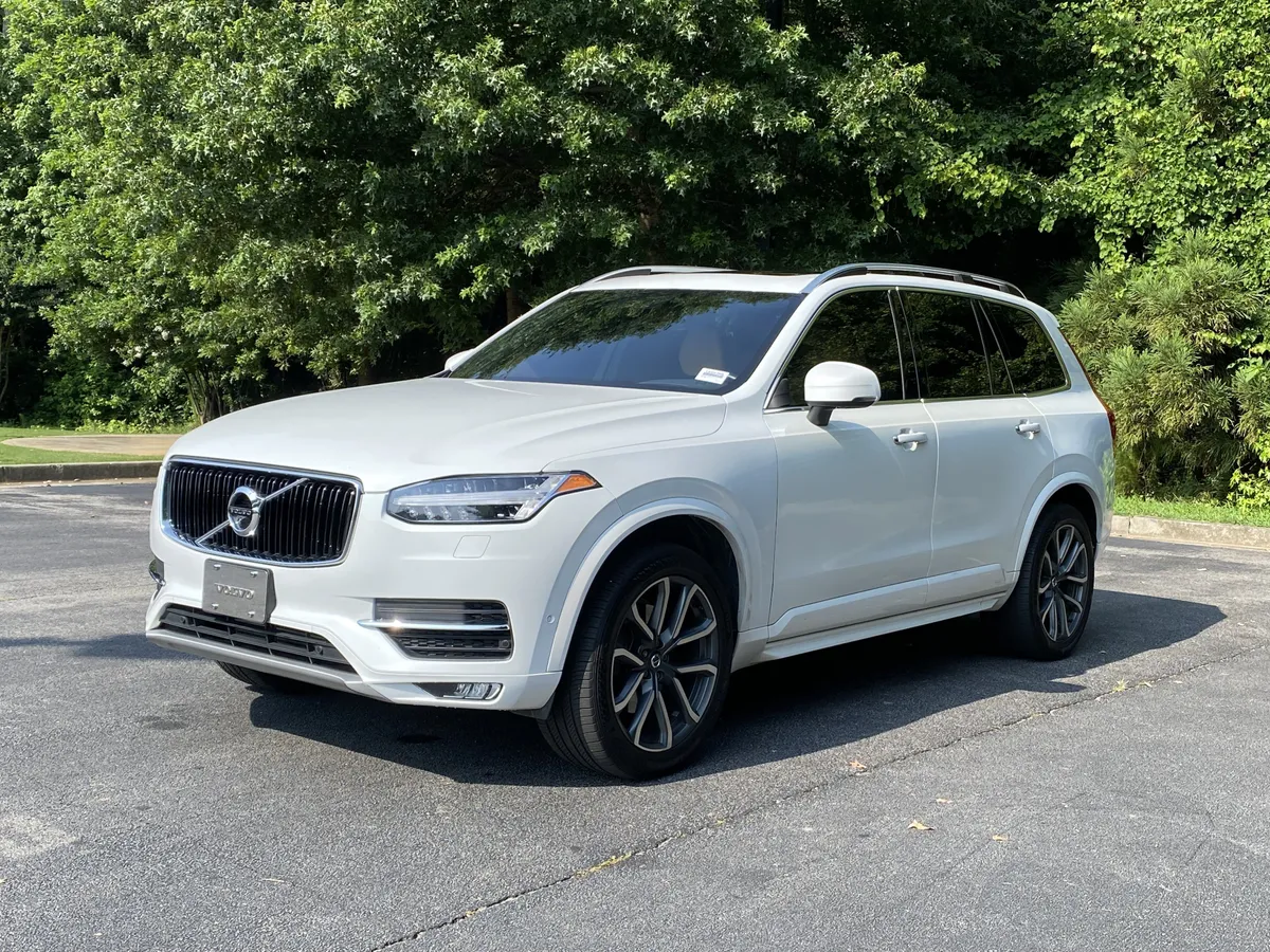 2018 Volvo XC90 Momentum thumbnail 4