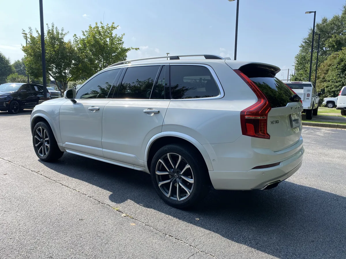 2018 Volvo XC90 Momentum thumbnail 6