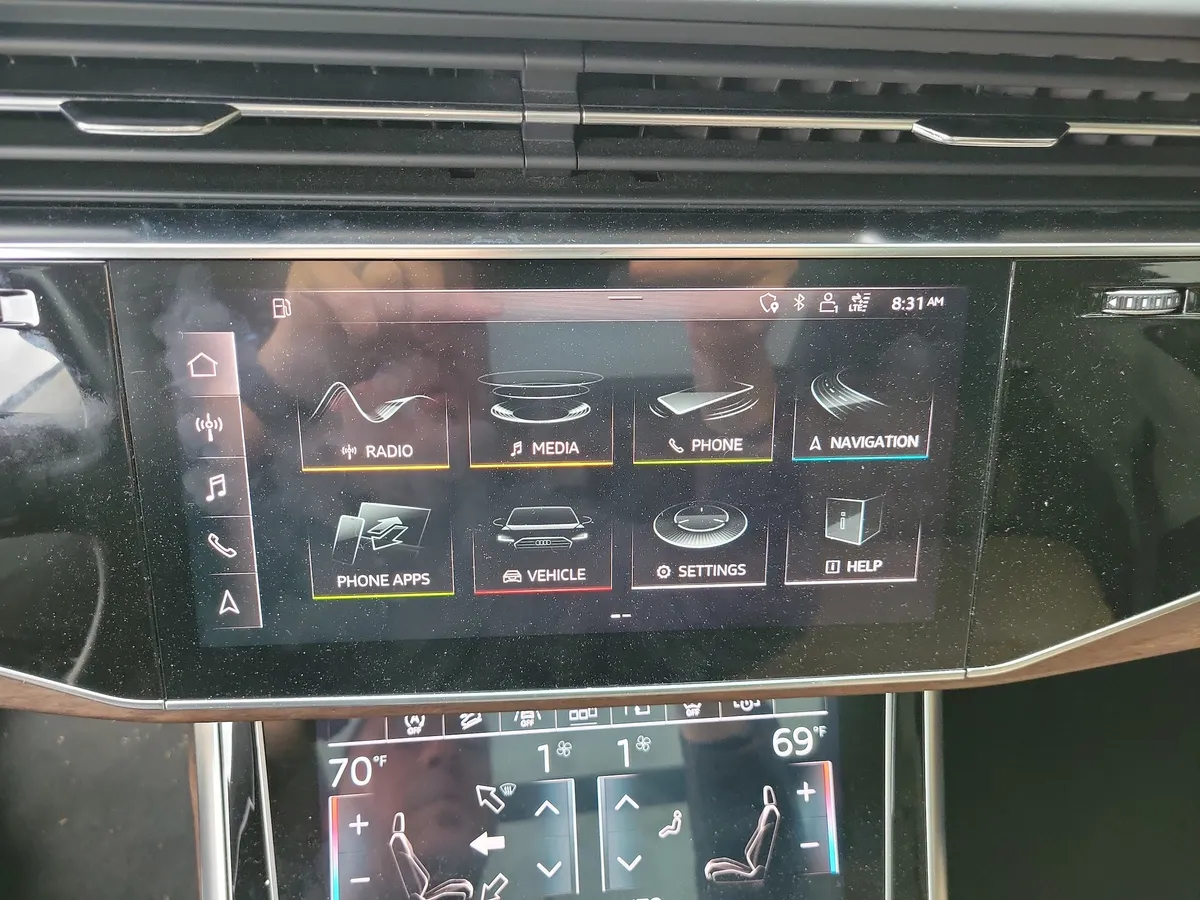 2019 Audi Q8 3.0T Premium thumbnail 16
