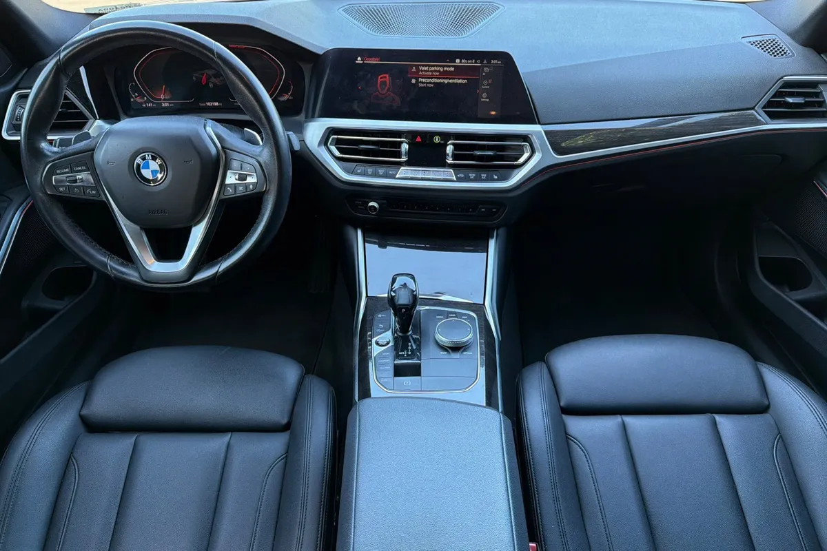 2019 BMW 3 Series 330i thumbnail 16