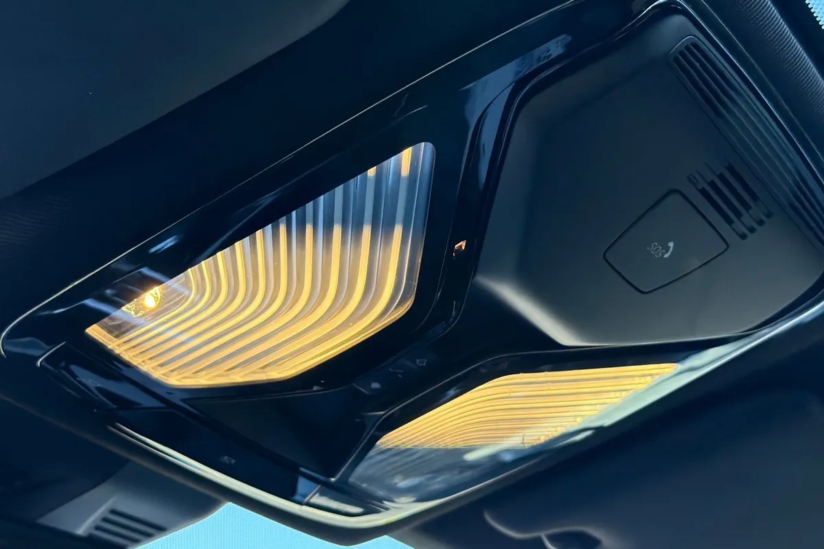 2019 BMW 3 Series 330i thumbnail 21