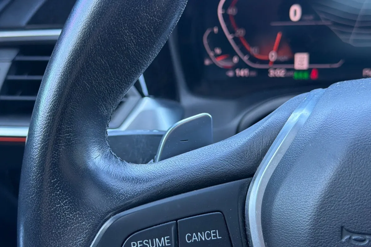 2019 BMW 3 Series 330i thumbnail 31