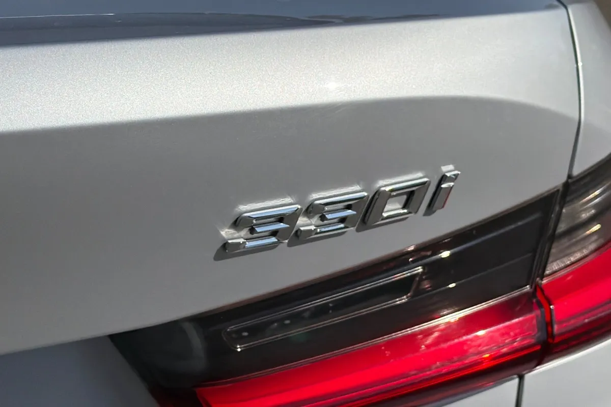 2019 BMW 3 Series 330i thumbnail 37