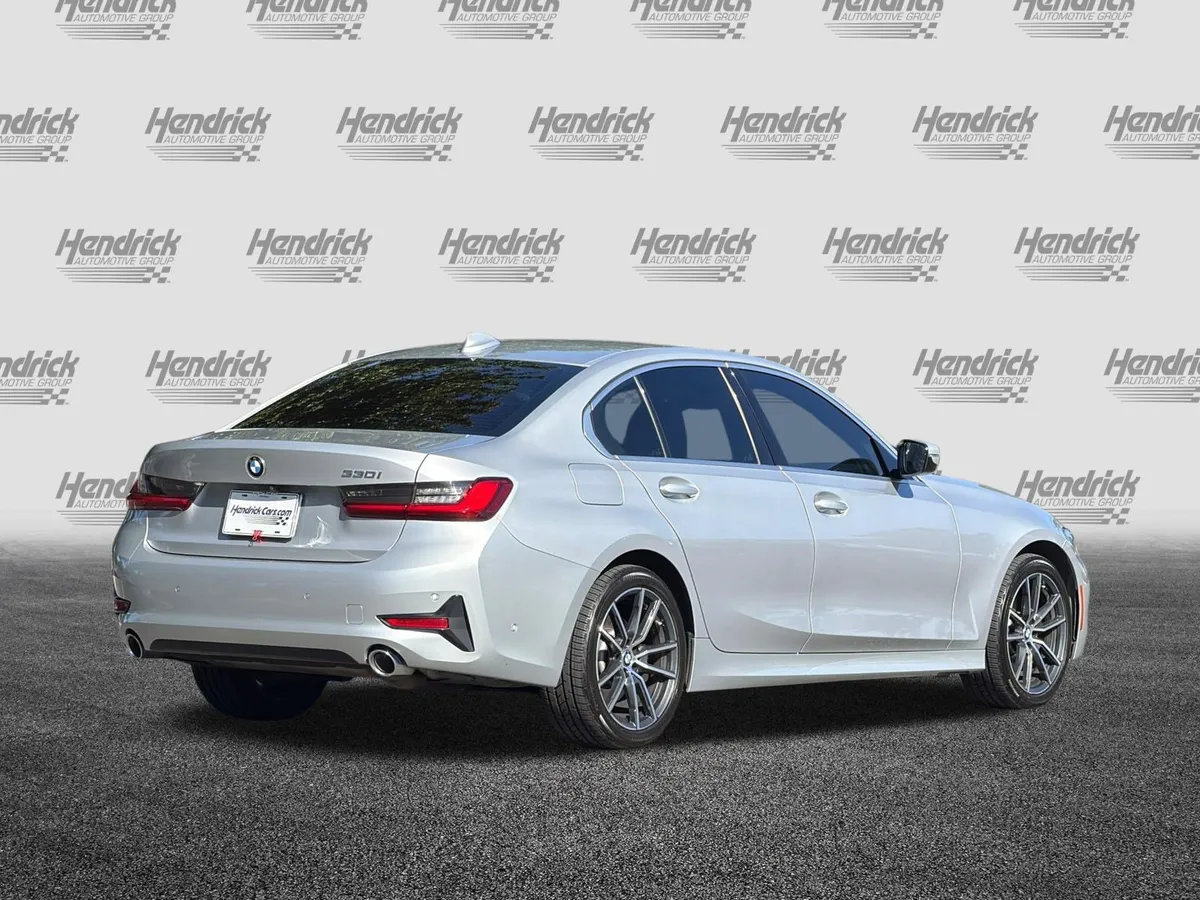 2019 BMW 3 Series 330i thumbnail 4