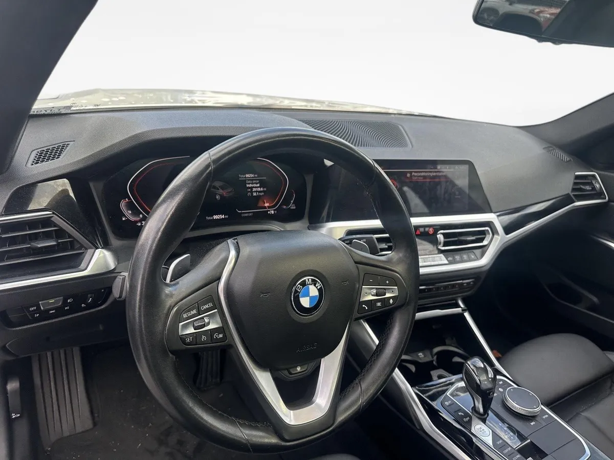 2019 BMW 3 Series 330i xDrive thumbnail 10
