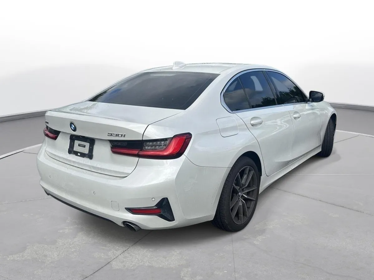 2019 BMW 3 Series 330i xDrive thumbnail 6