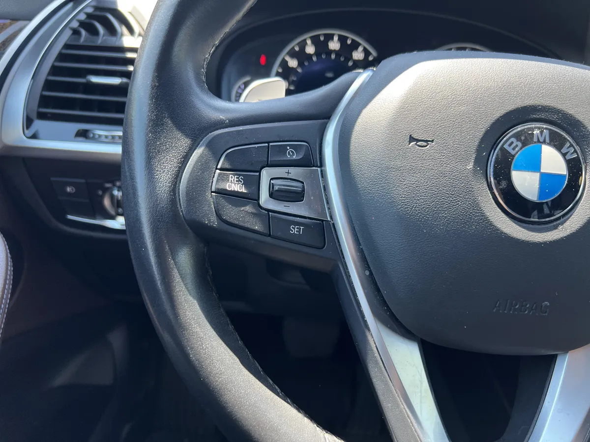2019 BMW X3 sDrive30i thumbnail 18