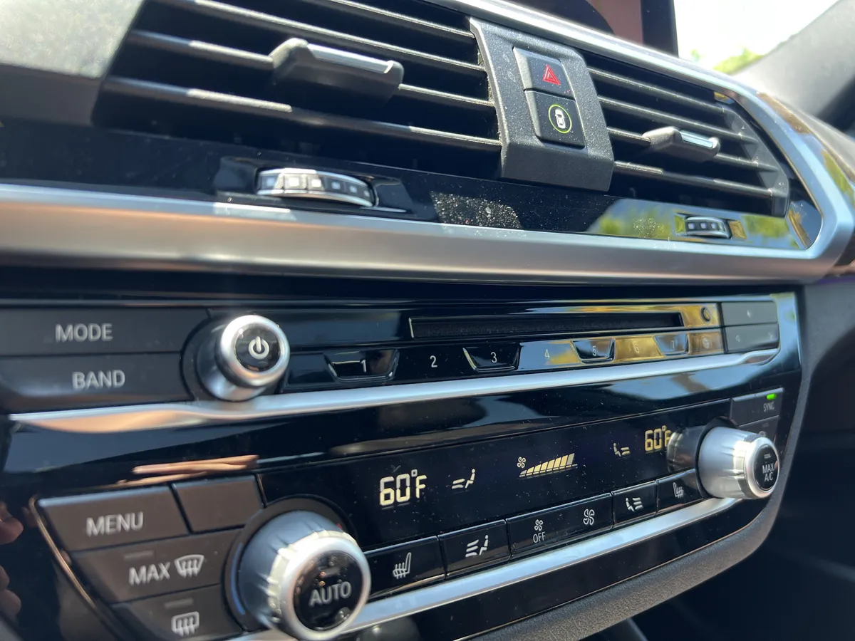 2019 BMW X3 sDrive30i thumbnail 28