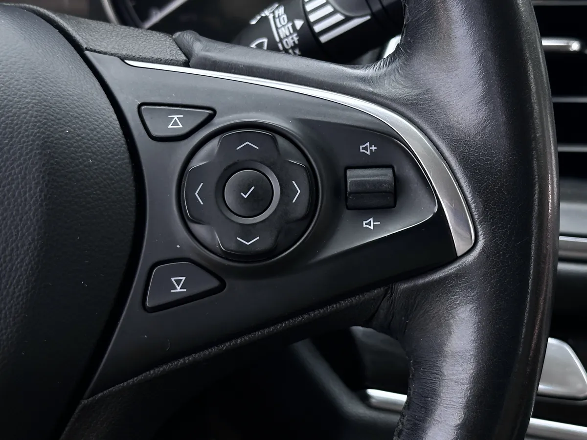 2019 Buick Enclave Essence thumbnail 19