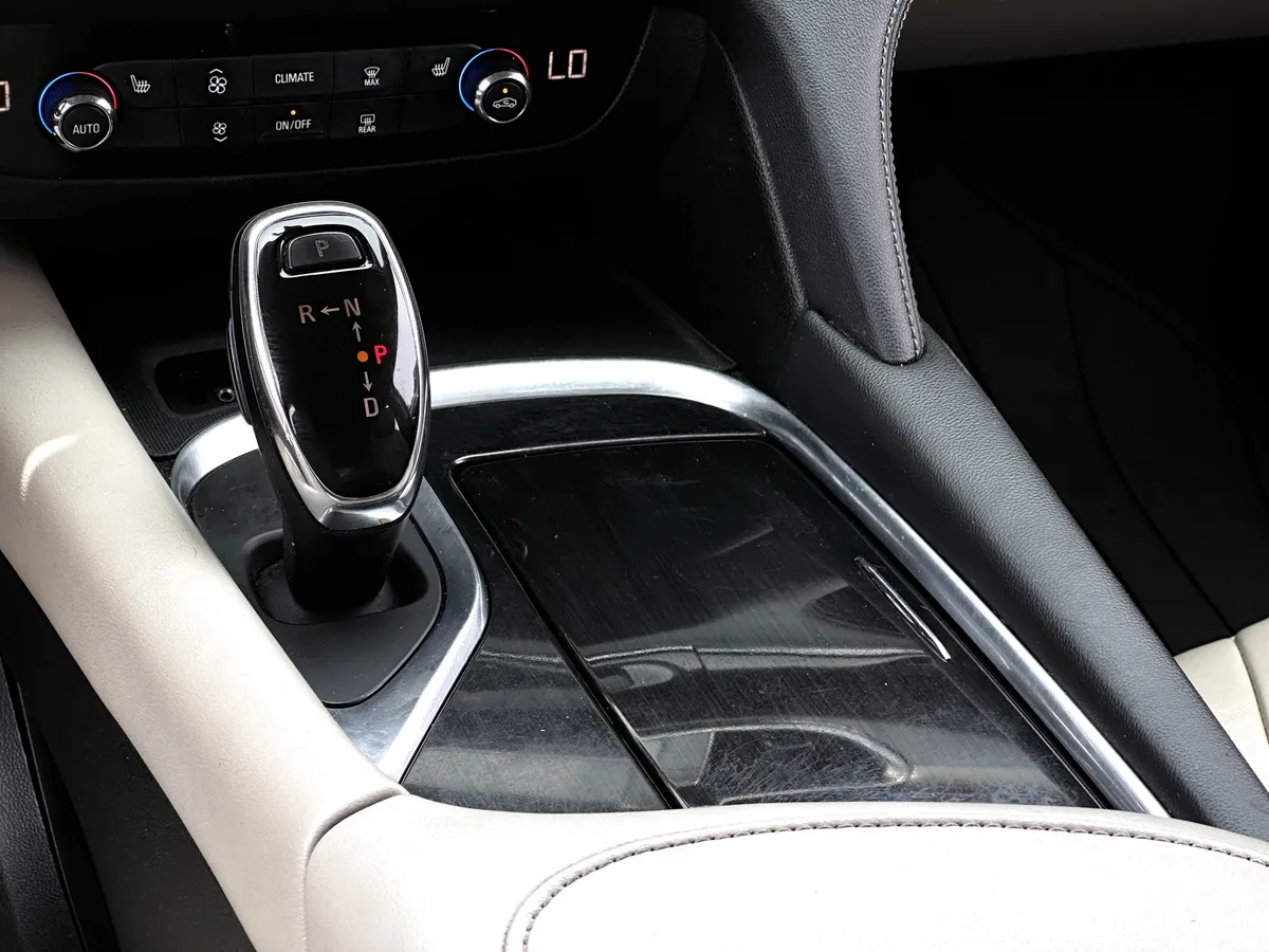 2019 Buick Enclave Essence thumbnail 25