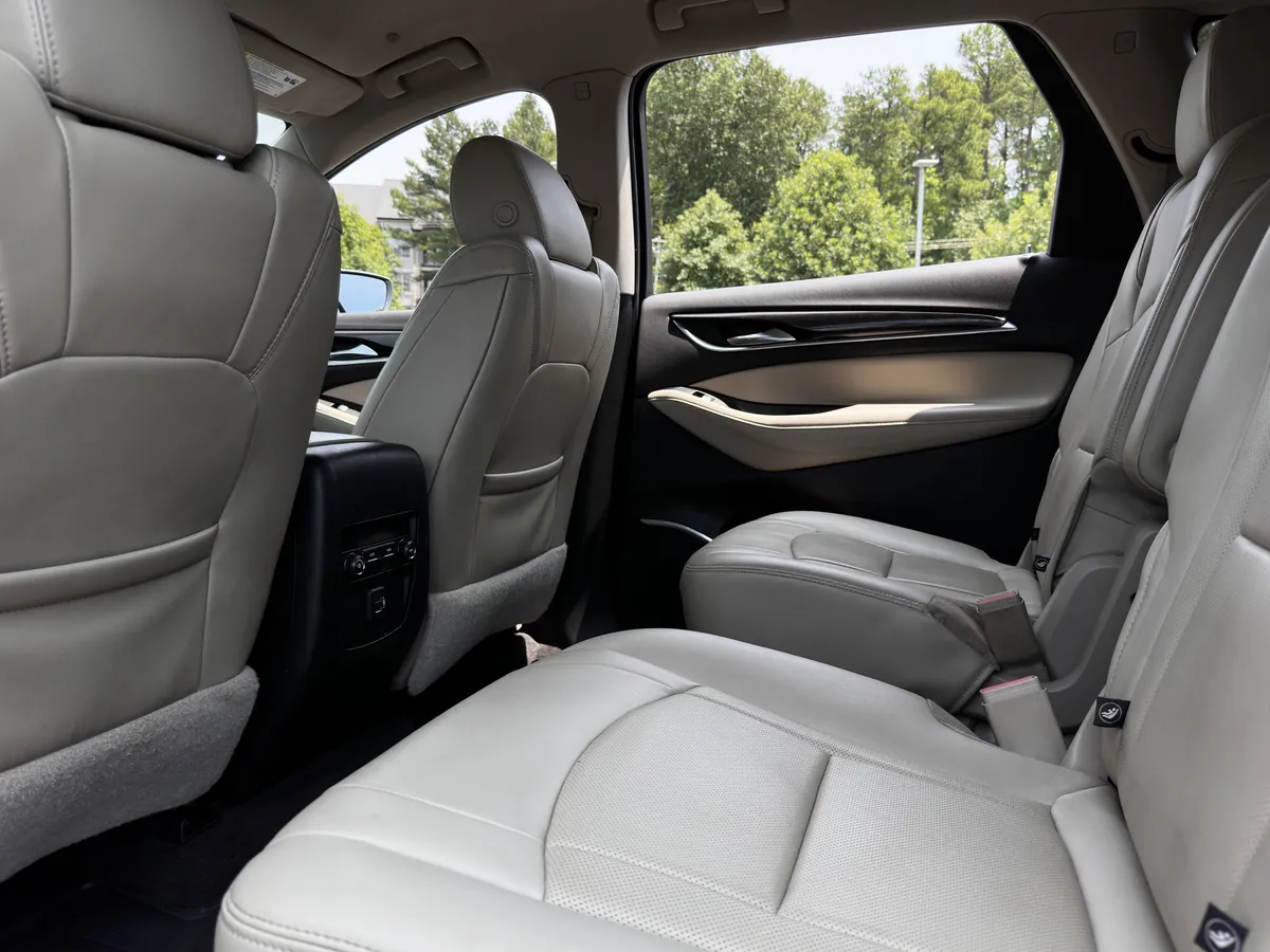 2019 Buick Enclave Essence thumbnail 29