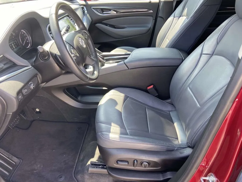 2019 Buick Enclave Essence thumbnail 18