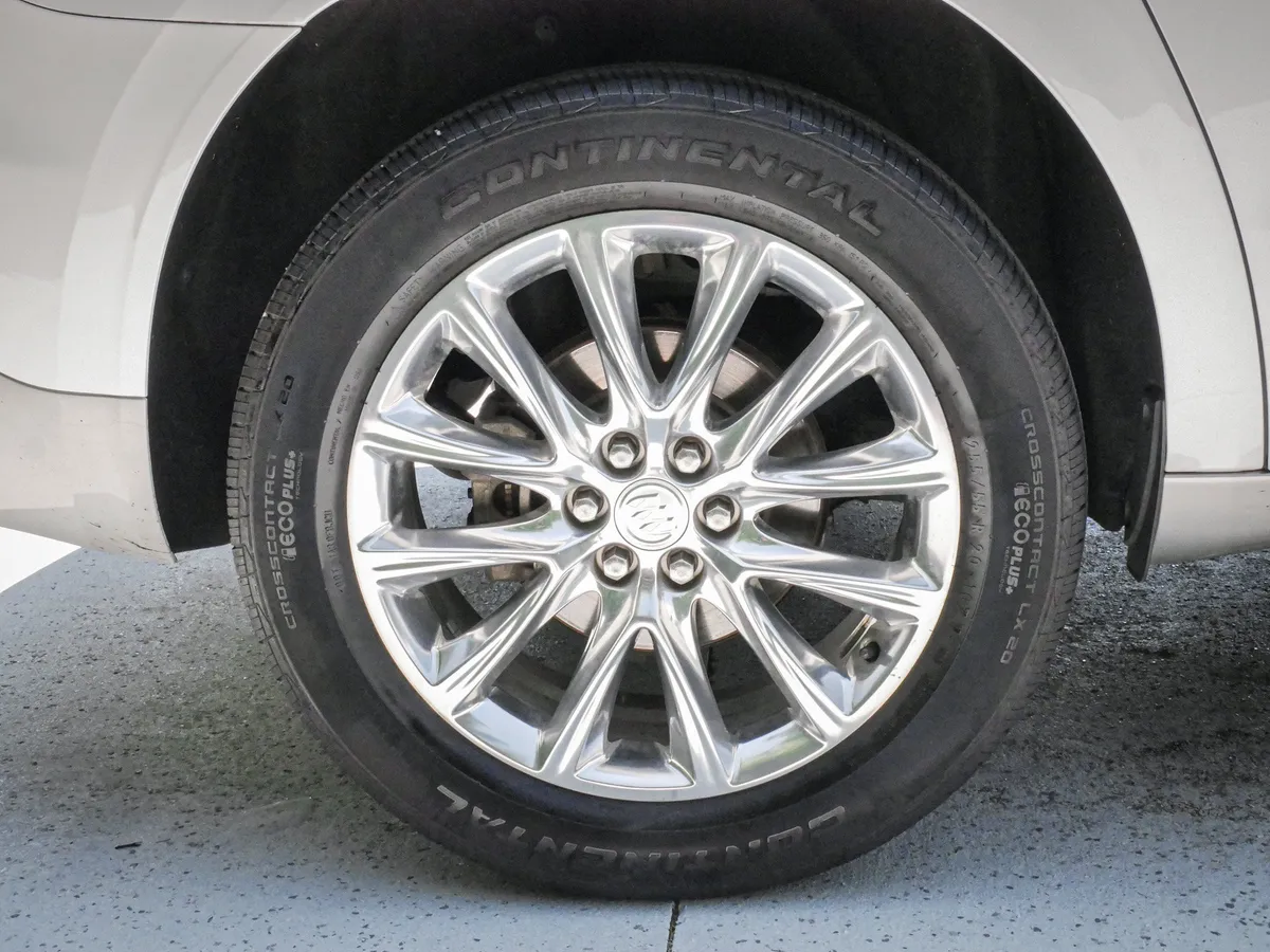 2019 Buick Enclave Premium thumbnail 12