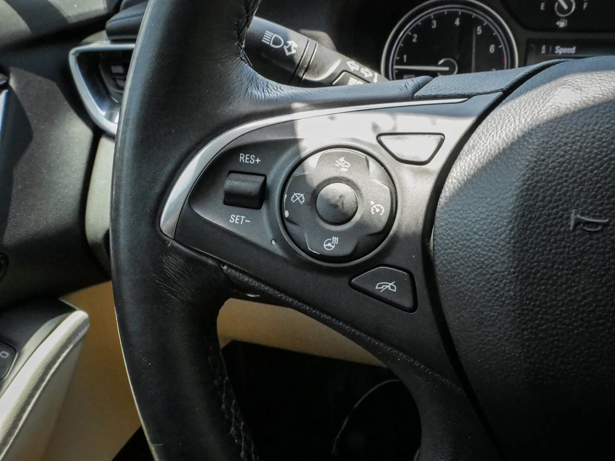 2019 Buick Enclave Premium thumbnail 18
