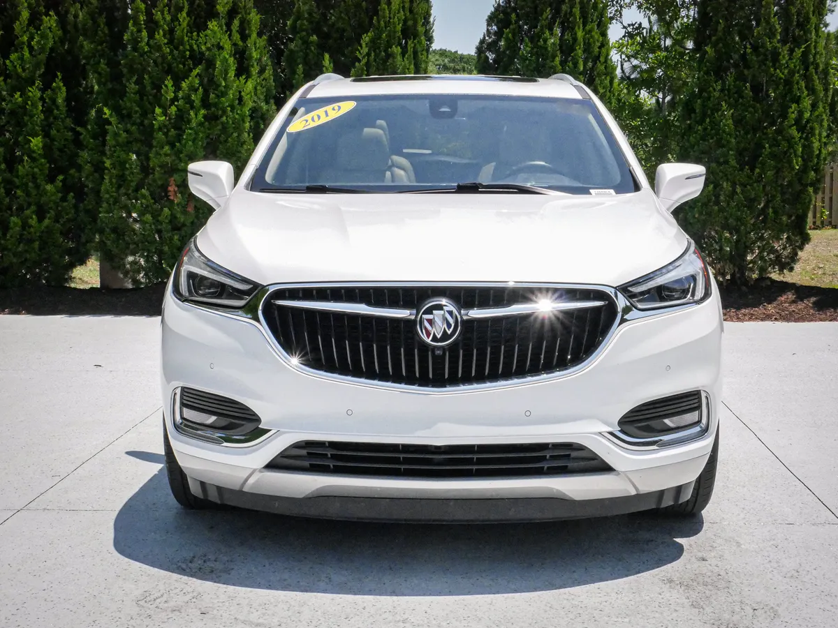 2019 Buick Enclave Premium thumbnail 2