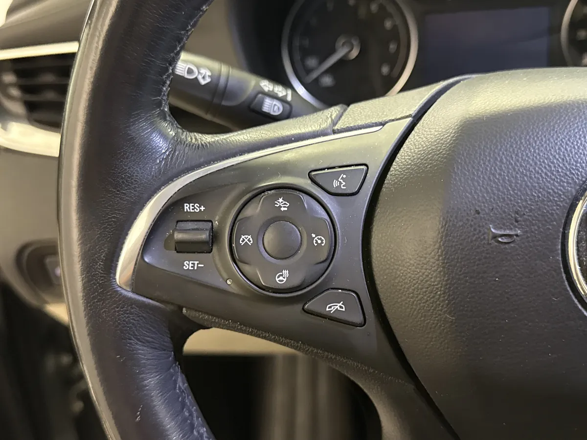 2019 Buick Enclave Premium thumbnail 16