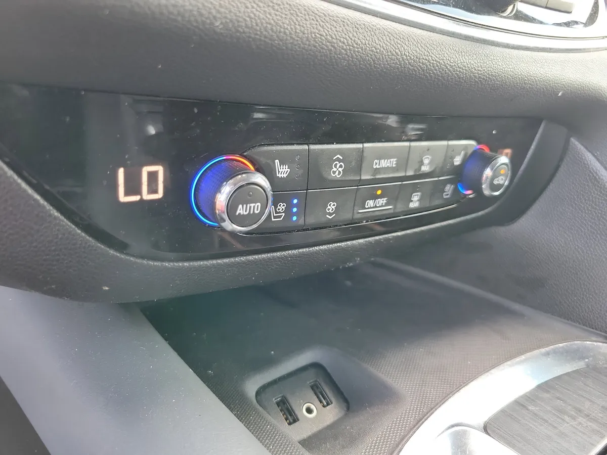 2019 Buick Enclave Premium thumbnail 13
