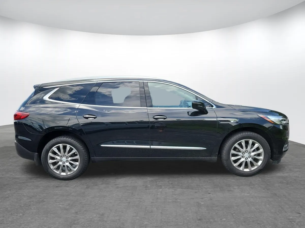 2019 Buick Enclave Premium thumbnail 2