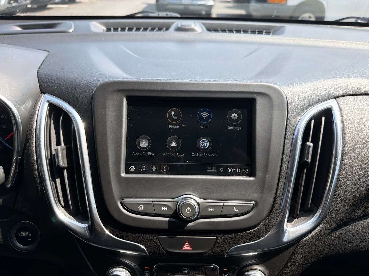 2019 Chevrolet Equinox LT thumbnail 22