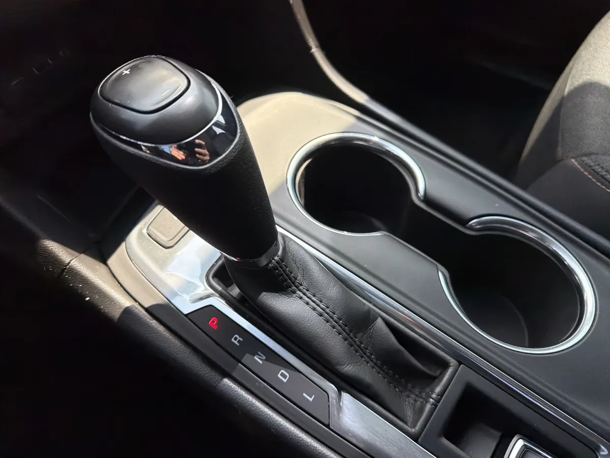 2019 Chevrolet Equinox LT thumbnail 25