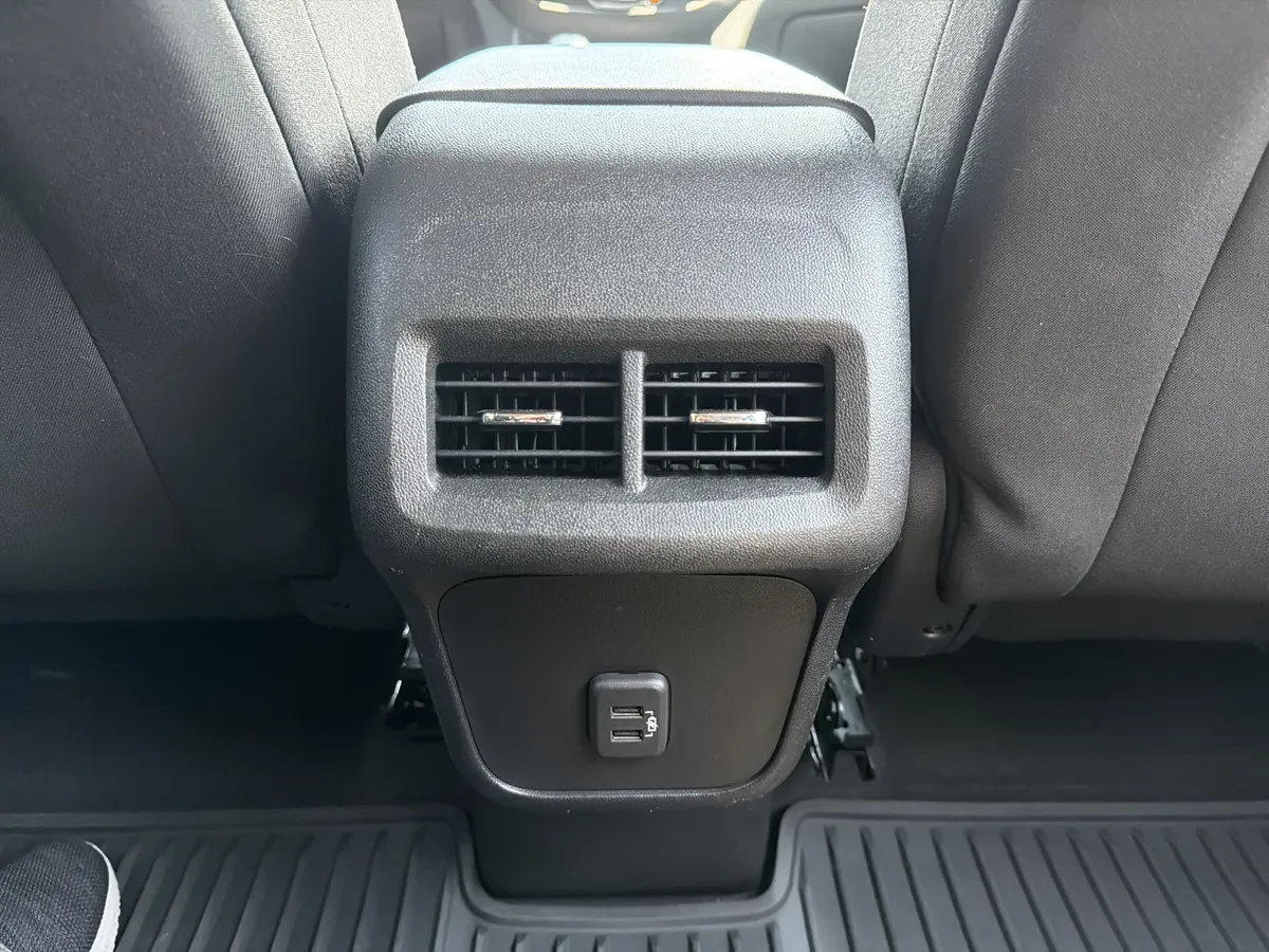 2019 Chevrolet Equinox LT thumbnail 27