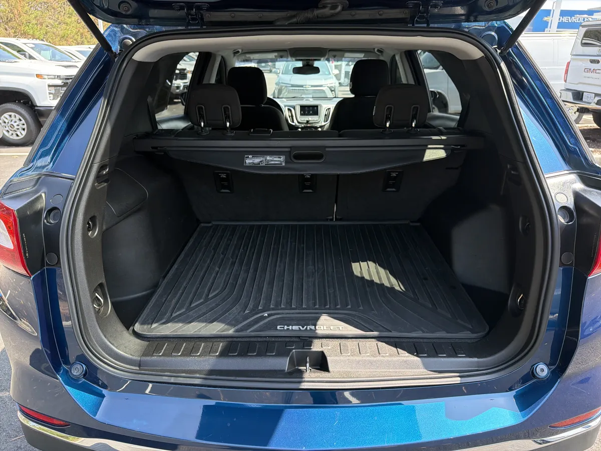 2019 Chevrolet Equinox LT thumbnail 32