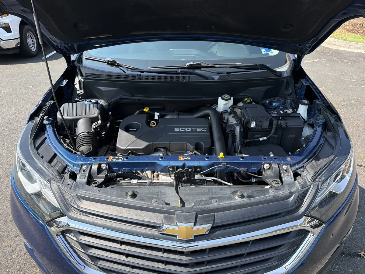 2019 Chevrolet Equinox LT thumbnail 34