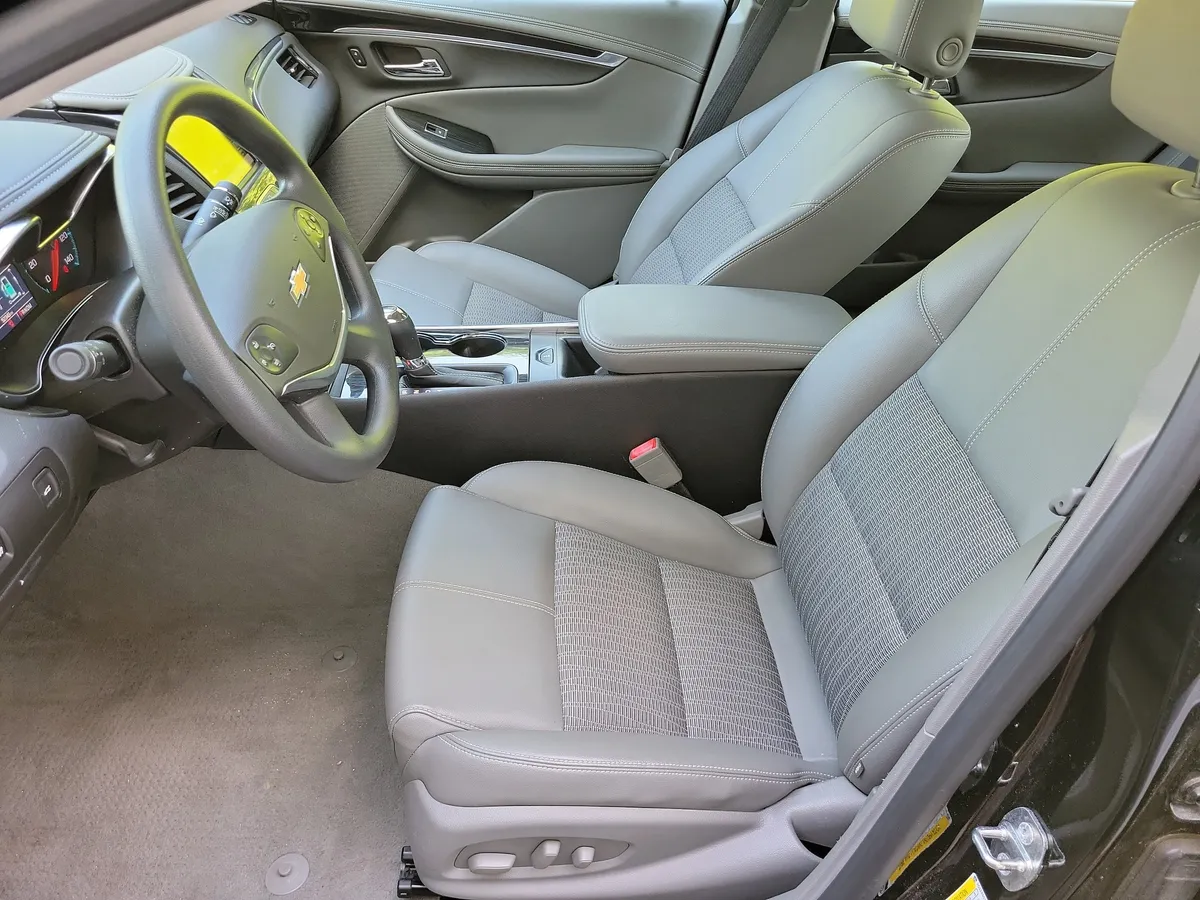 2019 Chevrolet Impala LS w/1FL thumbnail 10