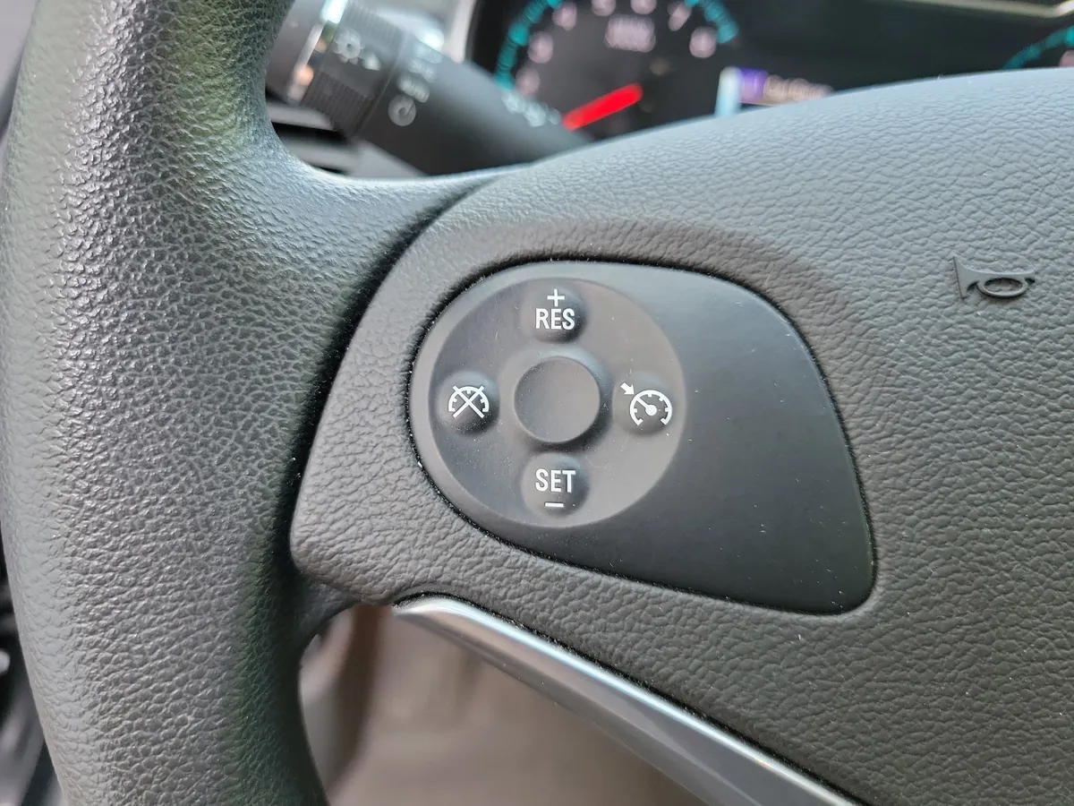2019 Chevrolet Impala LS w/1FL thumbnail 22