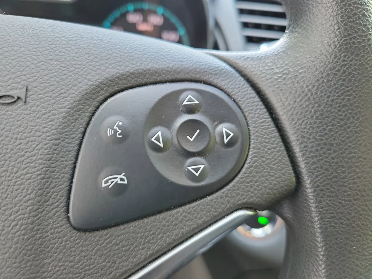 2019 Chevrolet Impala LS w/1FL thumbnail 23