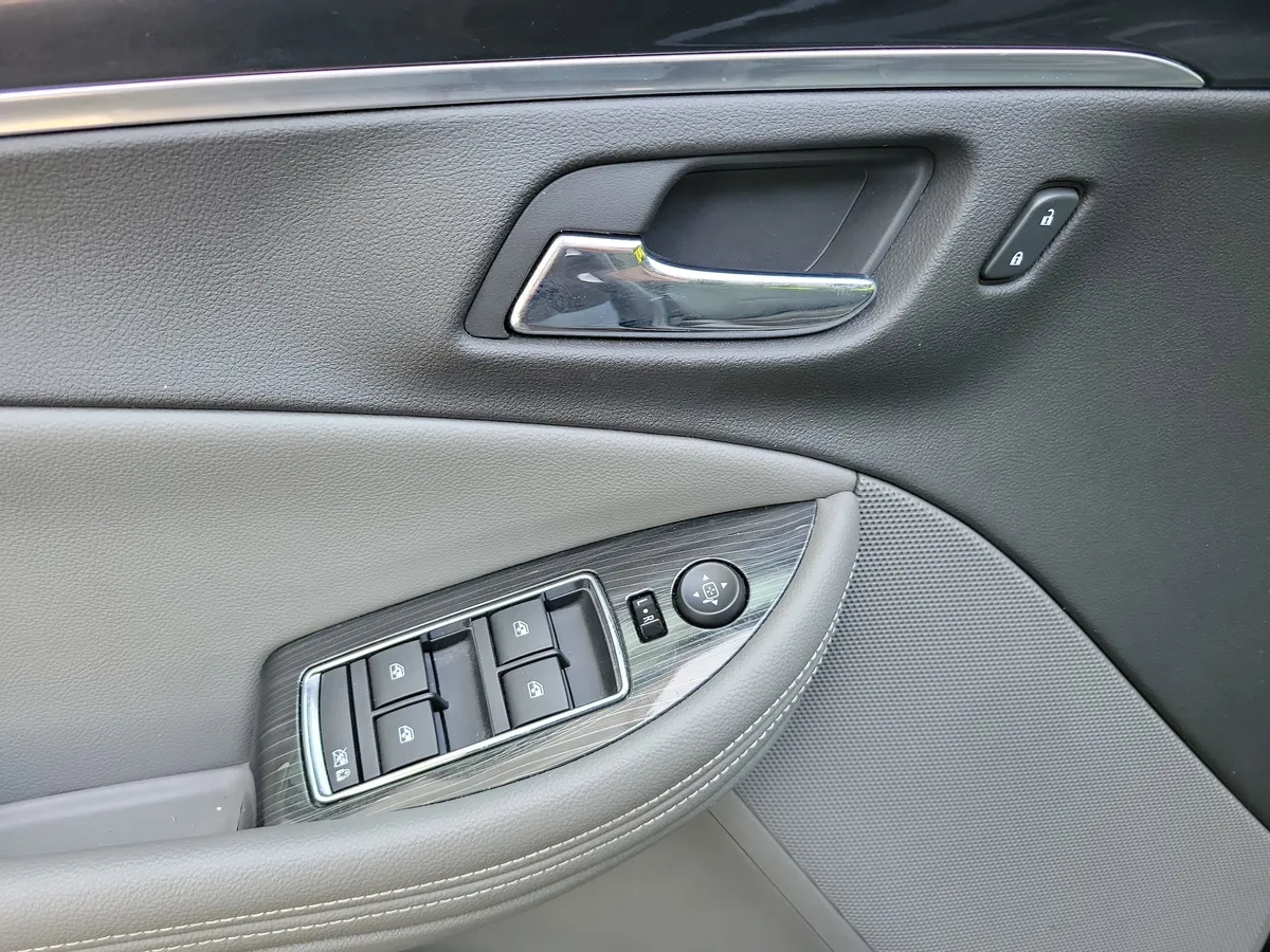 2019 Chevrolet Impala LS w/1FL thumbnail 25