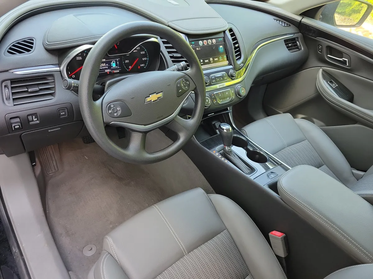 2019 Chevrolet Impala LS w/1FL thumbnail 9