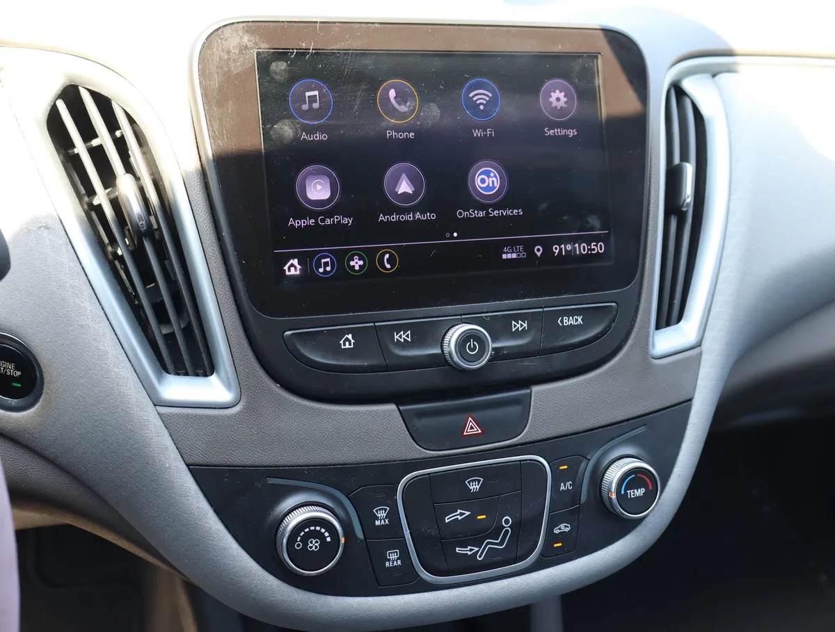 2019 Chevrolet Malibu LS thumbnail 23