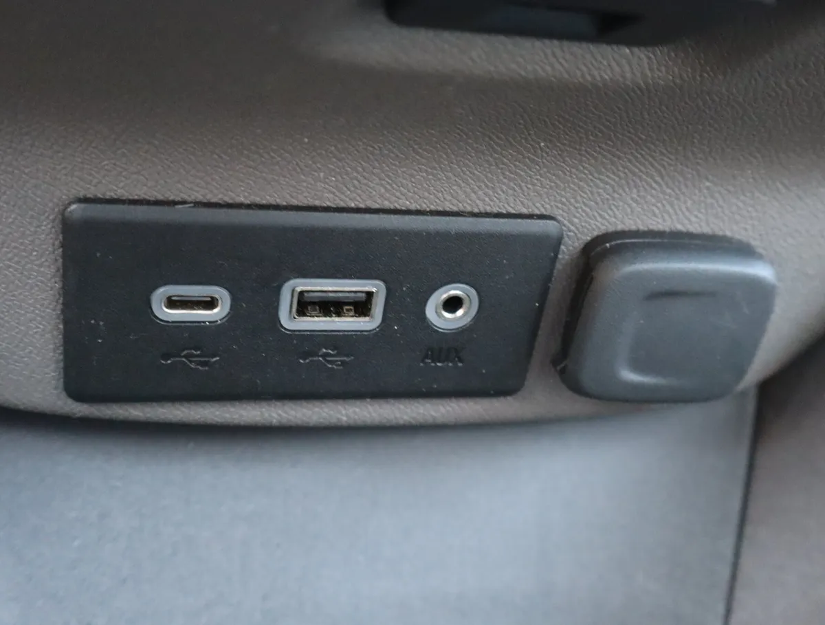 2019 Chevrolet Malibu LS thumbnail 25