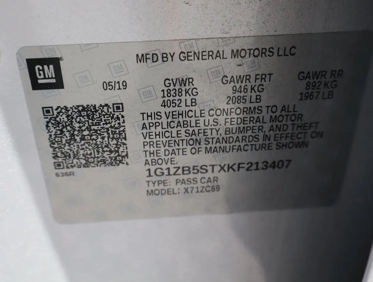 2019 Chevrolet Malibu LS thumbnail 32