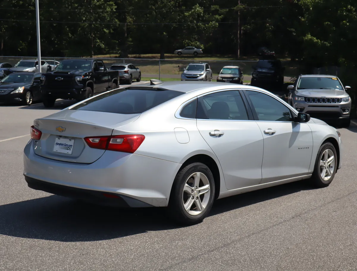 2019 Chevrolet Malibu LS thumbnail 8