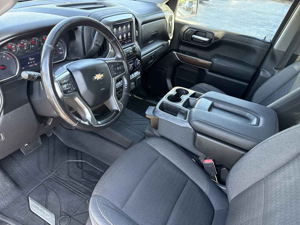 2019 Chevrolet Silverado 1500 LT thumbnail 13