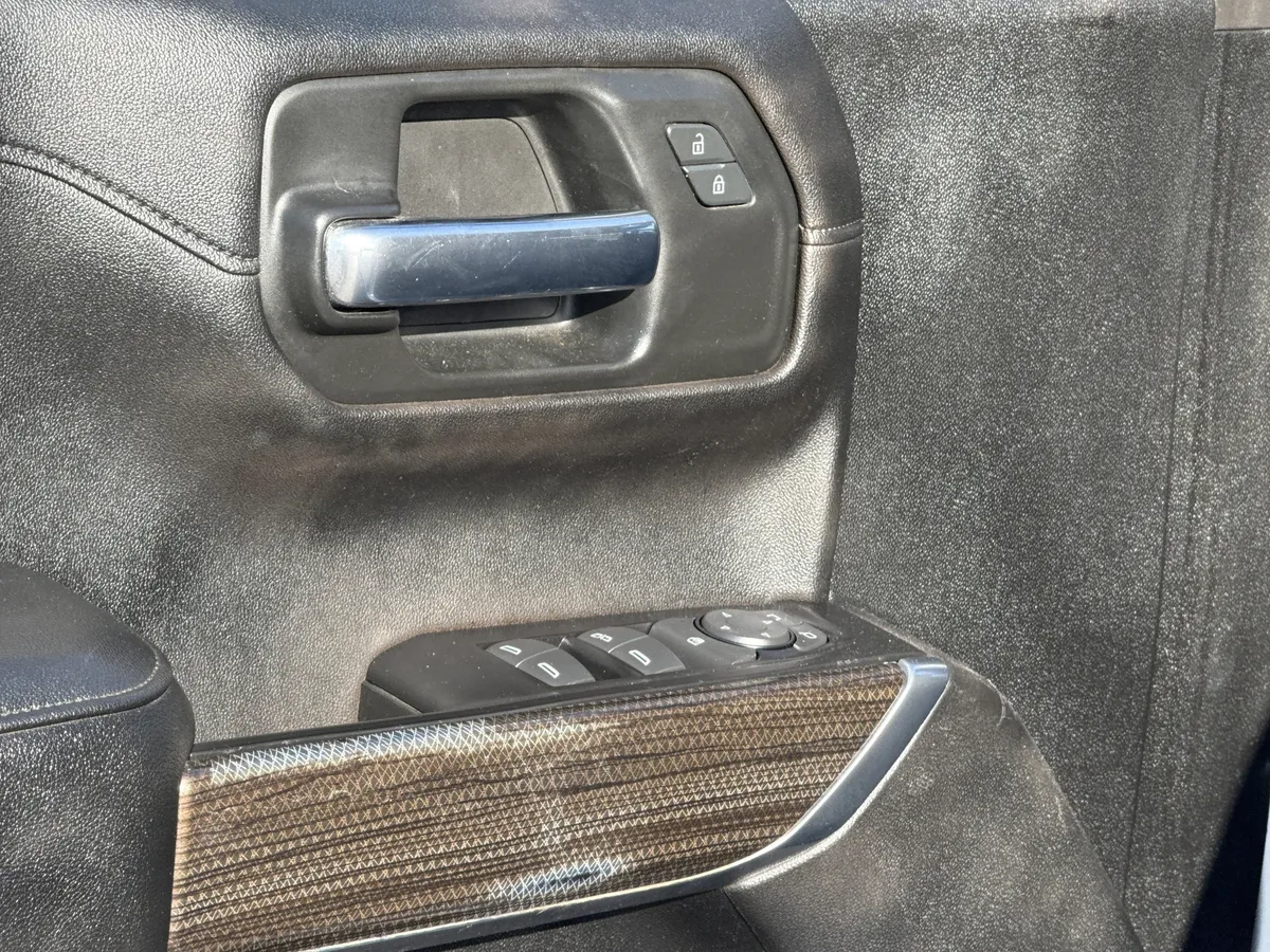 2019 Chevrolet Silverado 1500 LT thumbnail 19