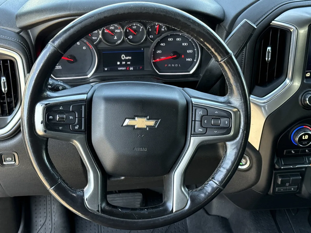 2019 Chevrolet Silverado 1500 LT thumbnail 24