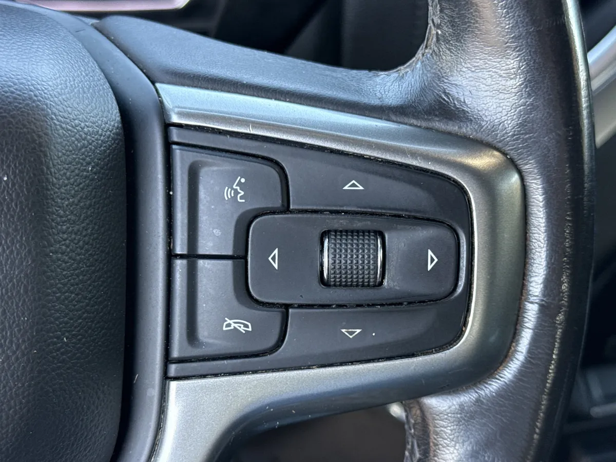 2019 Chevrolet Silverado 1500 LT thumbnail 26